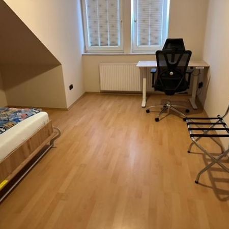 Handwerkerzimmer Düsseldorf Esterno foto